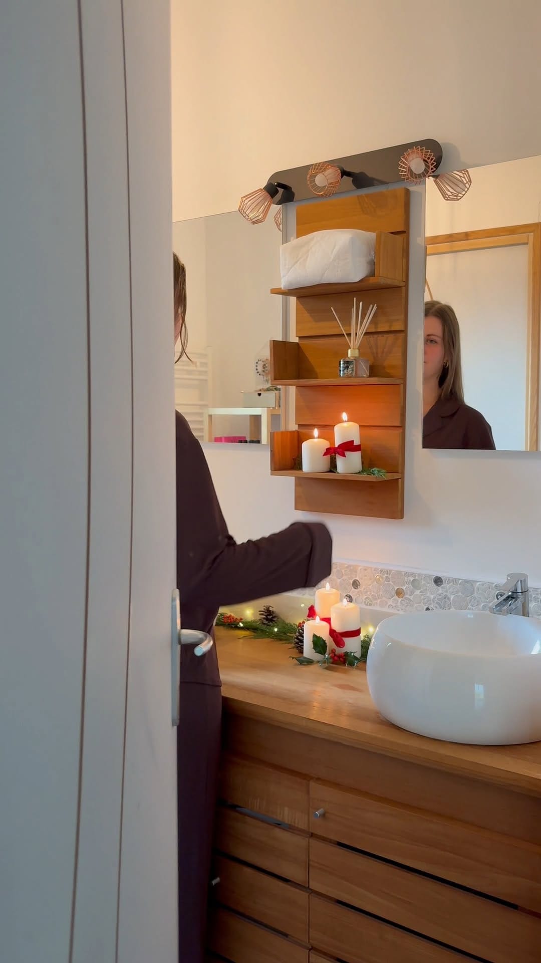 Post 10 by Yves Rocher Kosovo on Instagram (video)