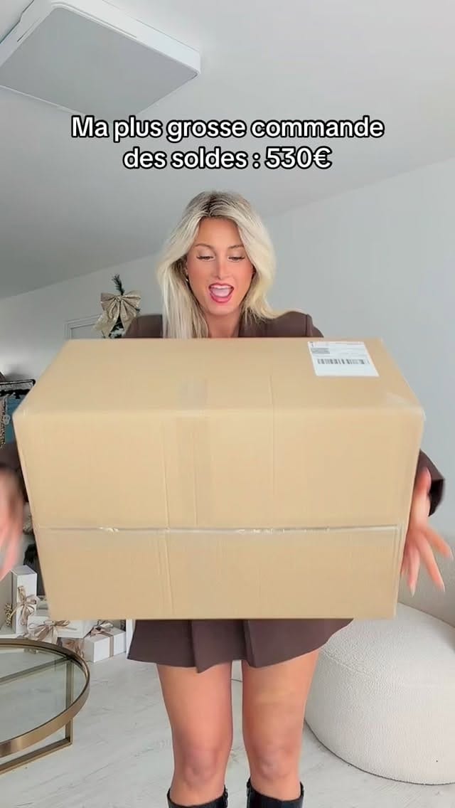 Post 6 by DRESS DÉSIRÉE on Instagram (video)
