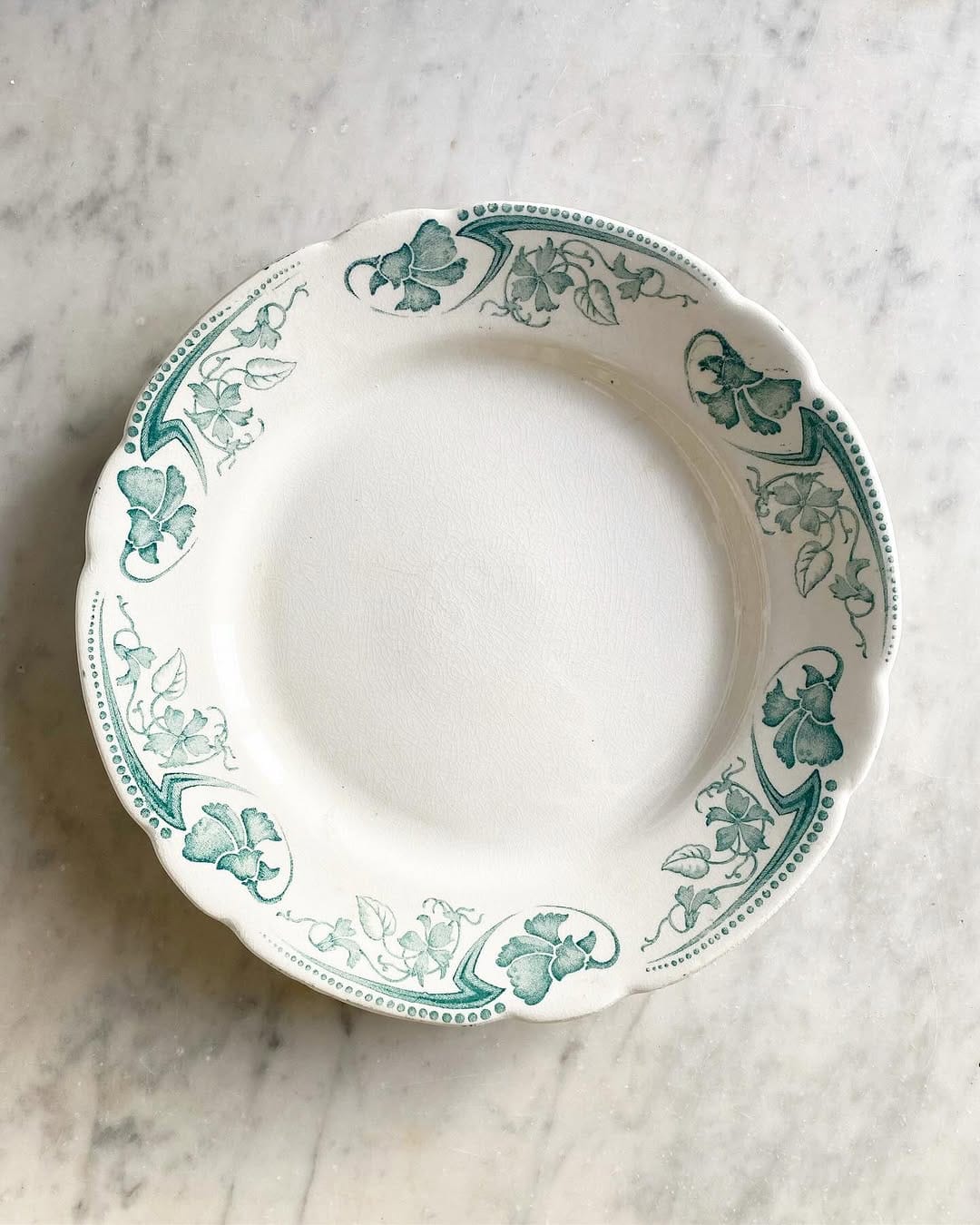 Post 5 by Assiettes anciennes on Instagram (image)