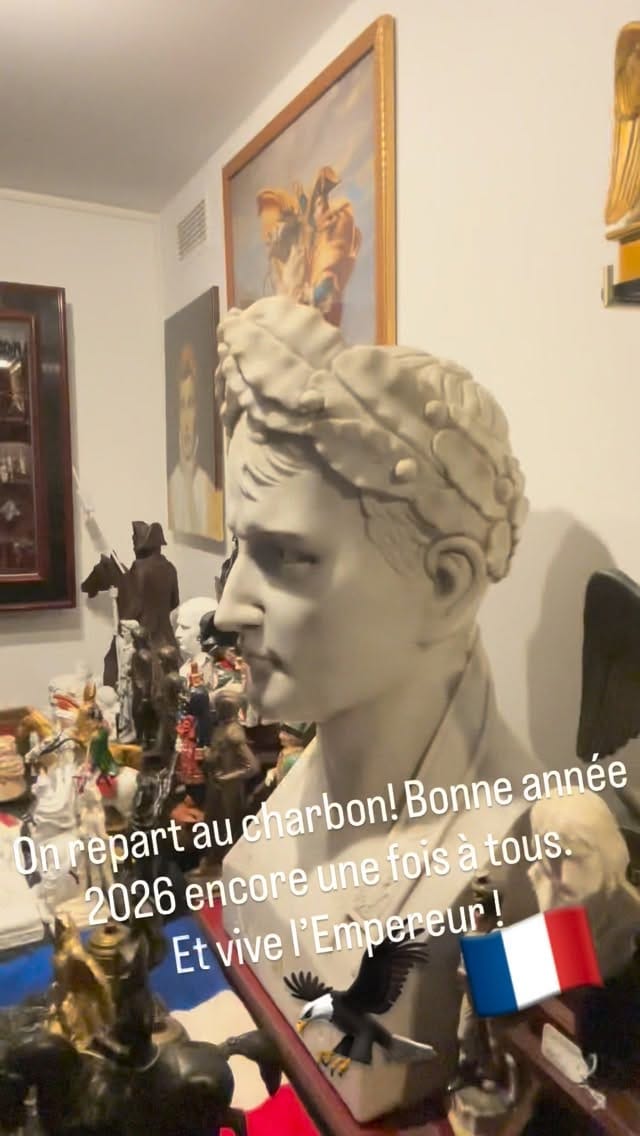 Post 9 by Boutique Napoléon on Instagram (video)