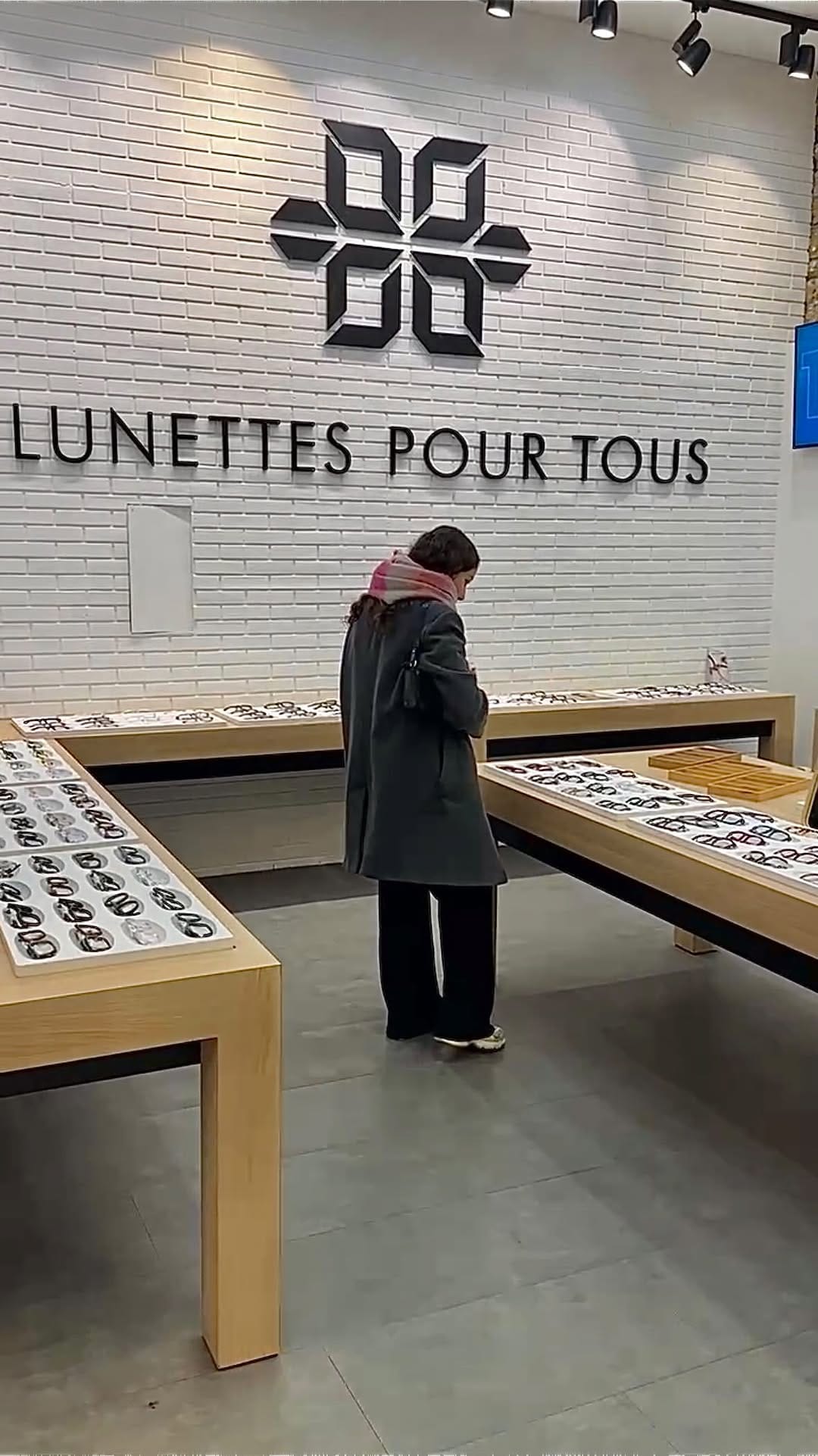 Post 7 by LUNETTES POUR TOUS on Instagram (video)