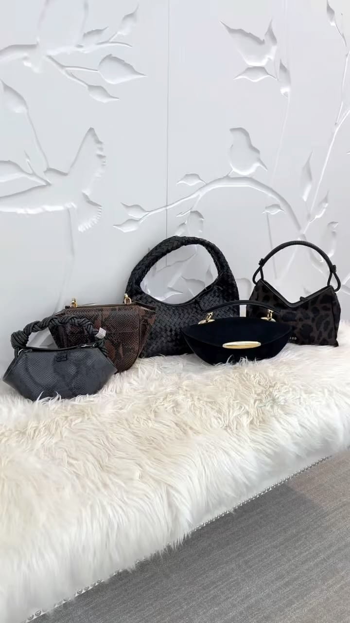 Post 10 by Coplons on Instagram (video)