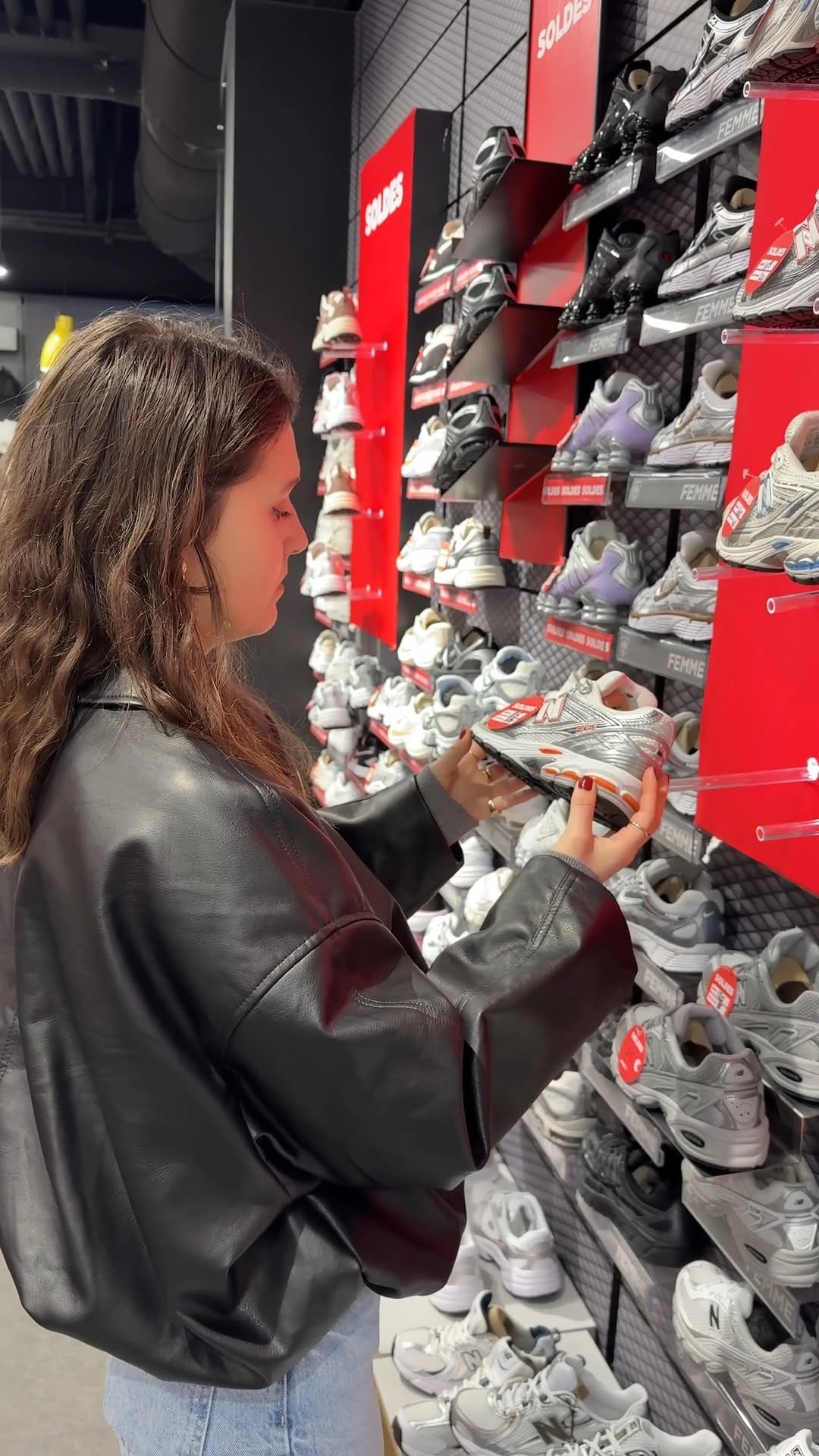 Post 2 by Place des Halles, le cœur de vie de la ville ❤️ on Instagram (video)