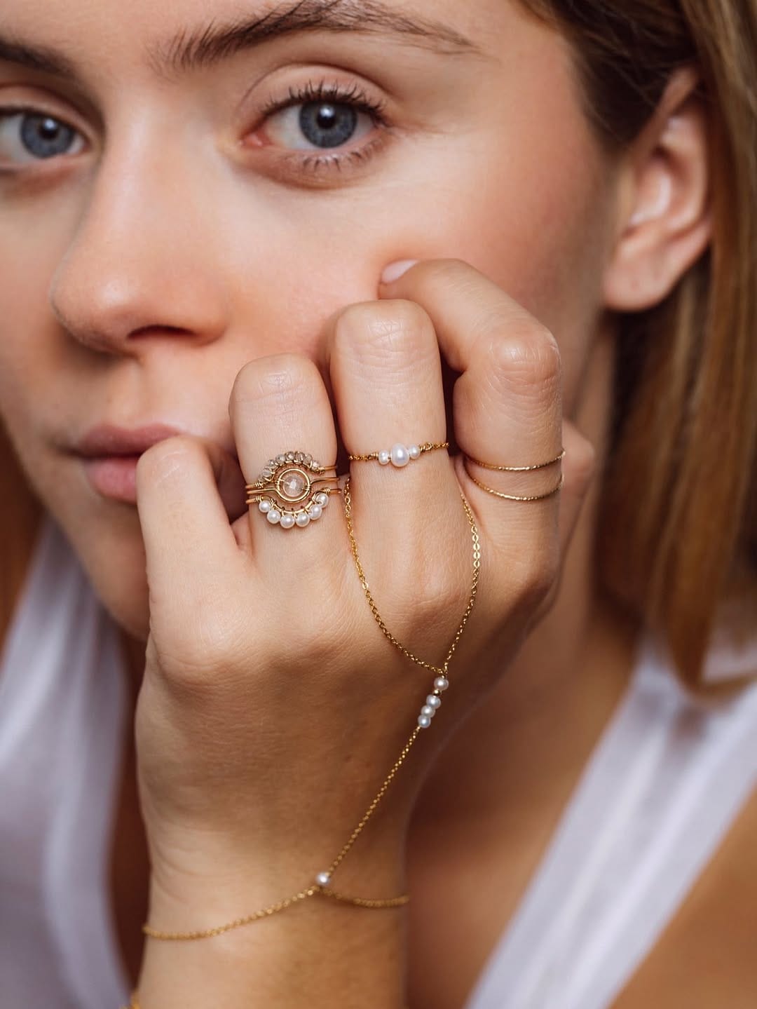 Post 7 by YAY - Bijoux de mode on Instagram (carousel)