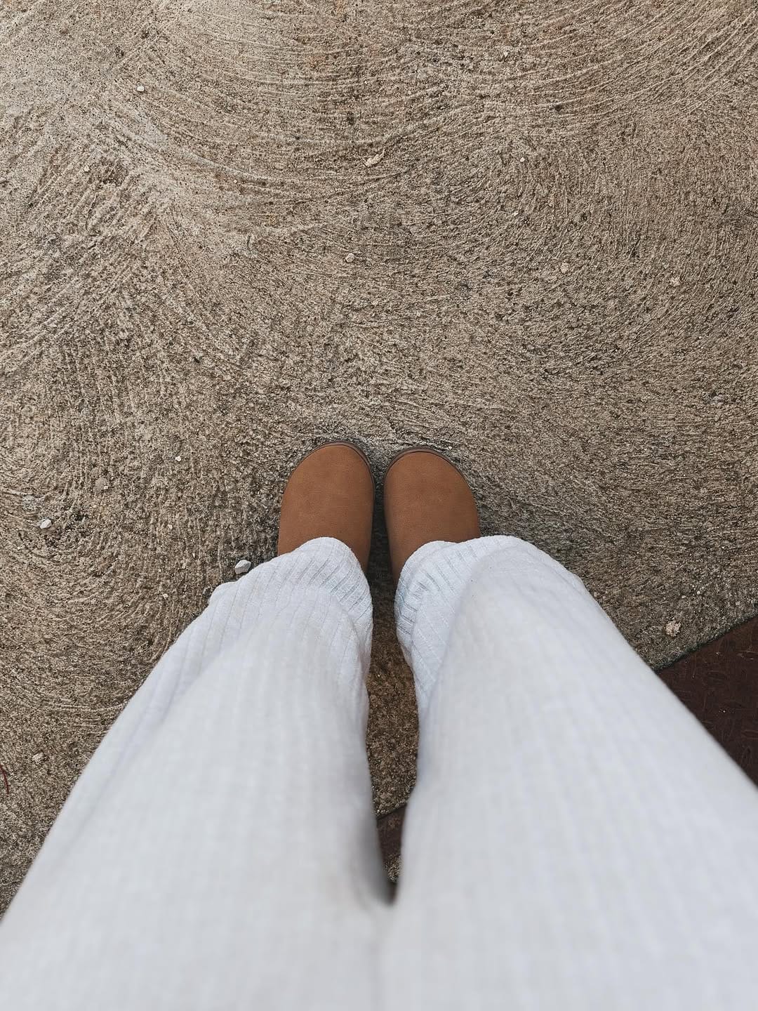 Post 5 by Léa Rose on Instagram (carousel)