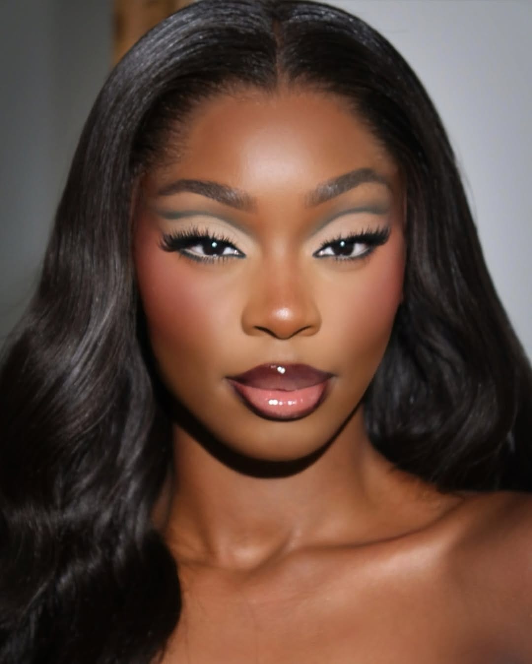 Post 9 by Makeup Artist - Hairstylist on Instagram (carousel)