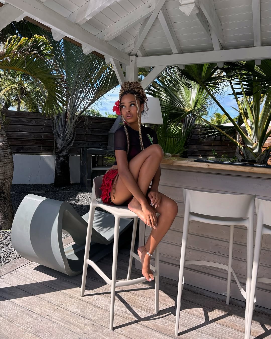 Post 6 by 𝐿𝑢𝑛𝑖𝑠𝑠 on Instagram (carousel)