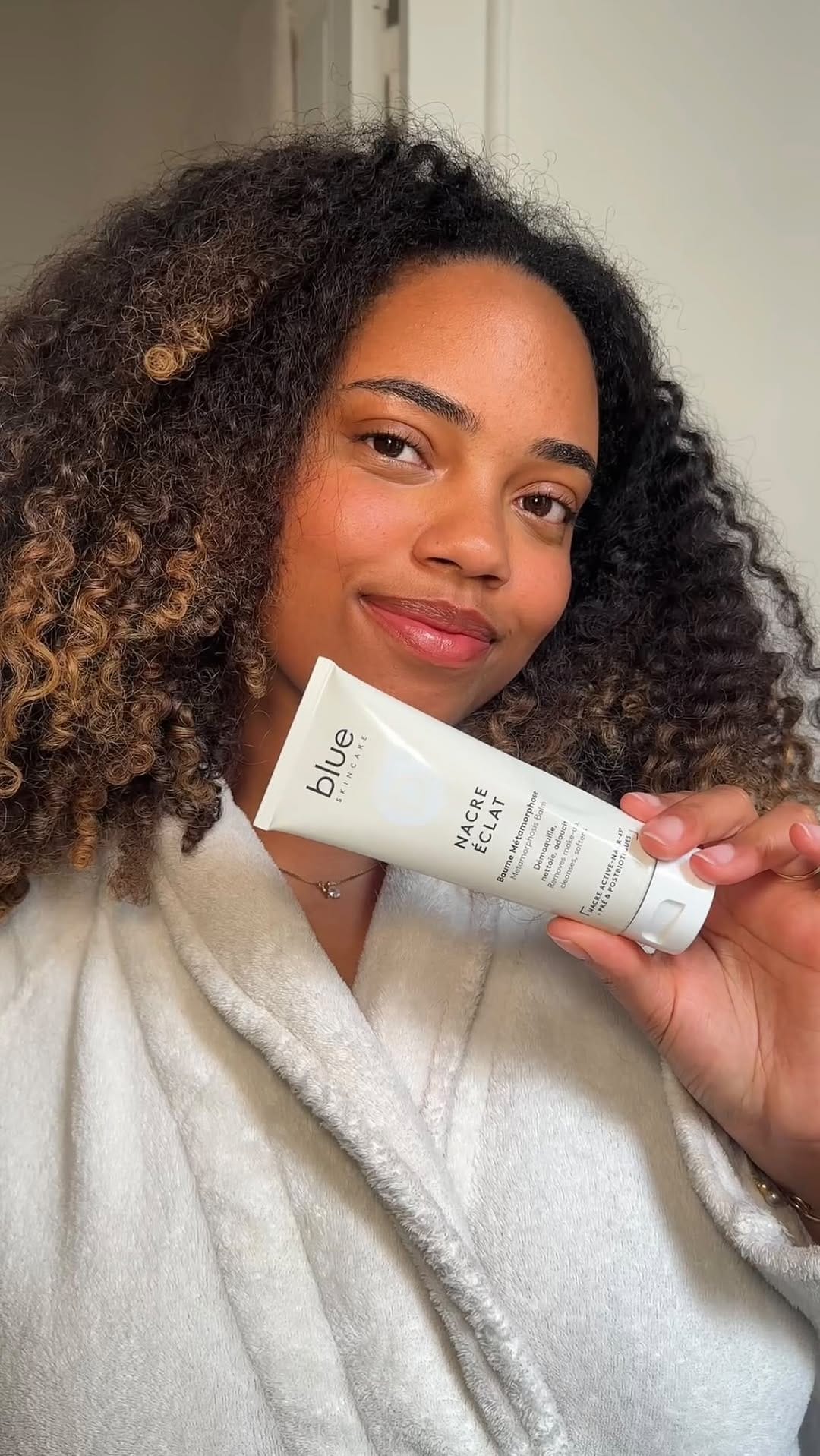 Post 4 by Blue Skincare on Instagram (video)