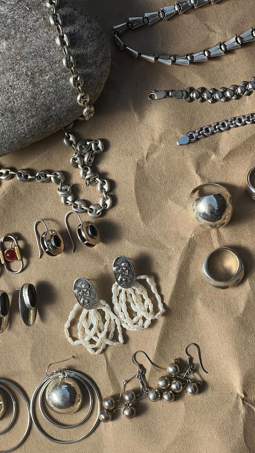 Post 10 by SAINT PALOMA VINTAGE on Instagram (video)