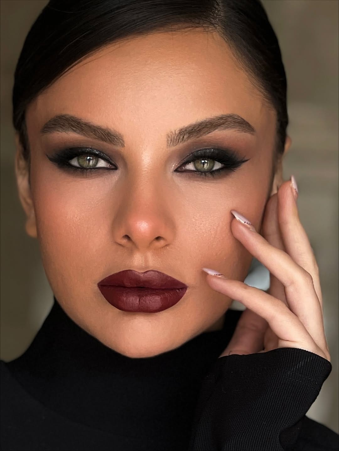 Post 5 by /پریسا بابایی/میکاپ آرتیست /میکاپ تخصصی عروس/ on Instagram (carousel)