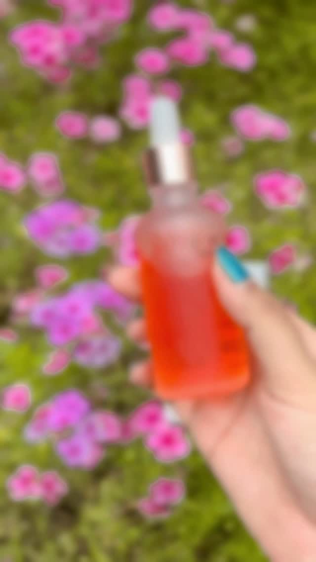 Post 8 by Chloé Professional Paris on Instagram (video)
