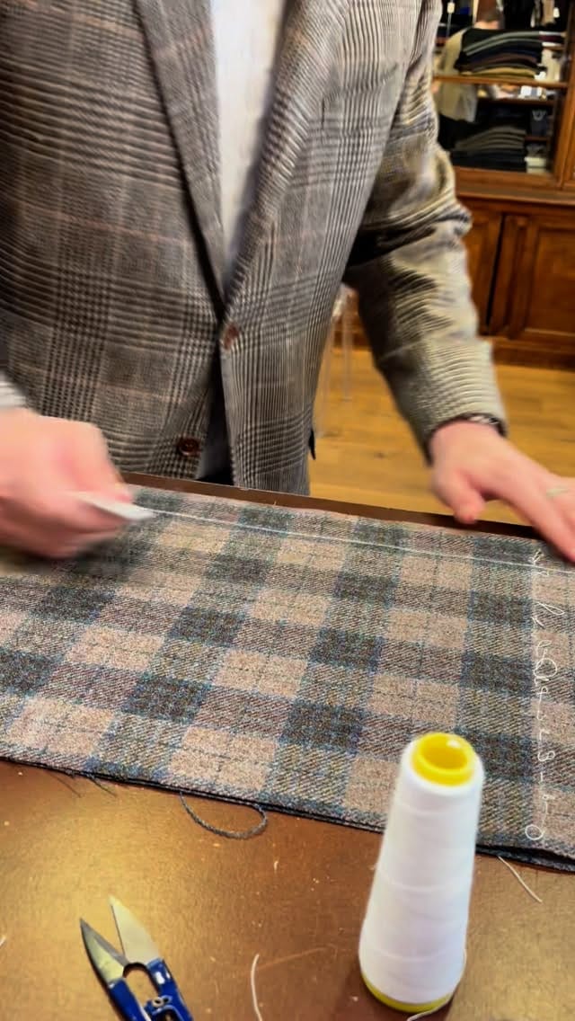 Post 4 by Maison Pen on Instagram (video)