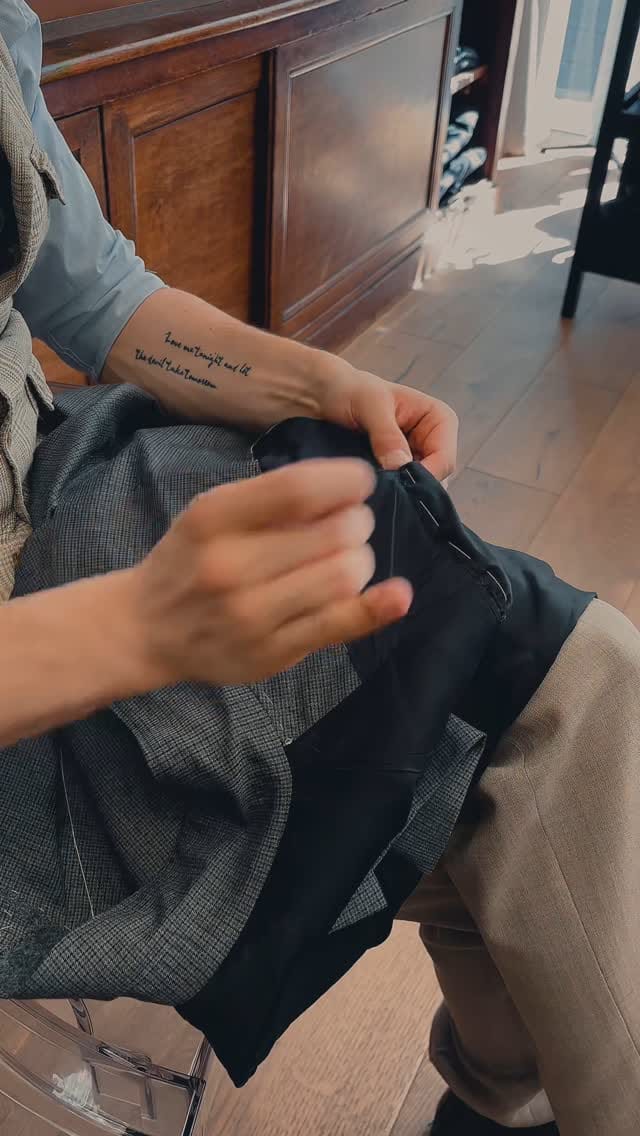 Post 9 by Maison Pen on Instagram (video)