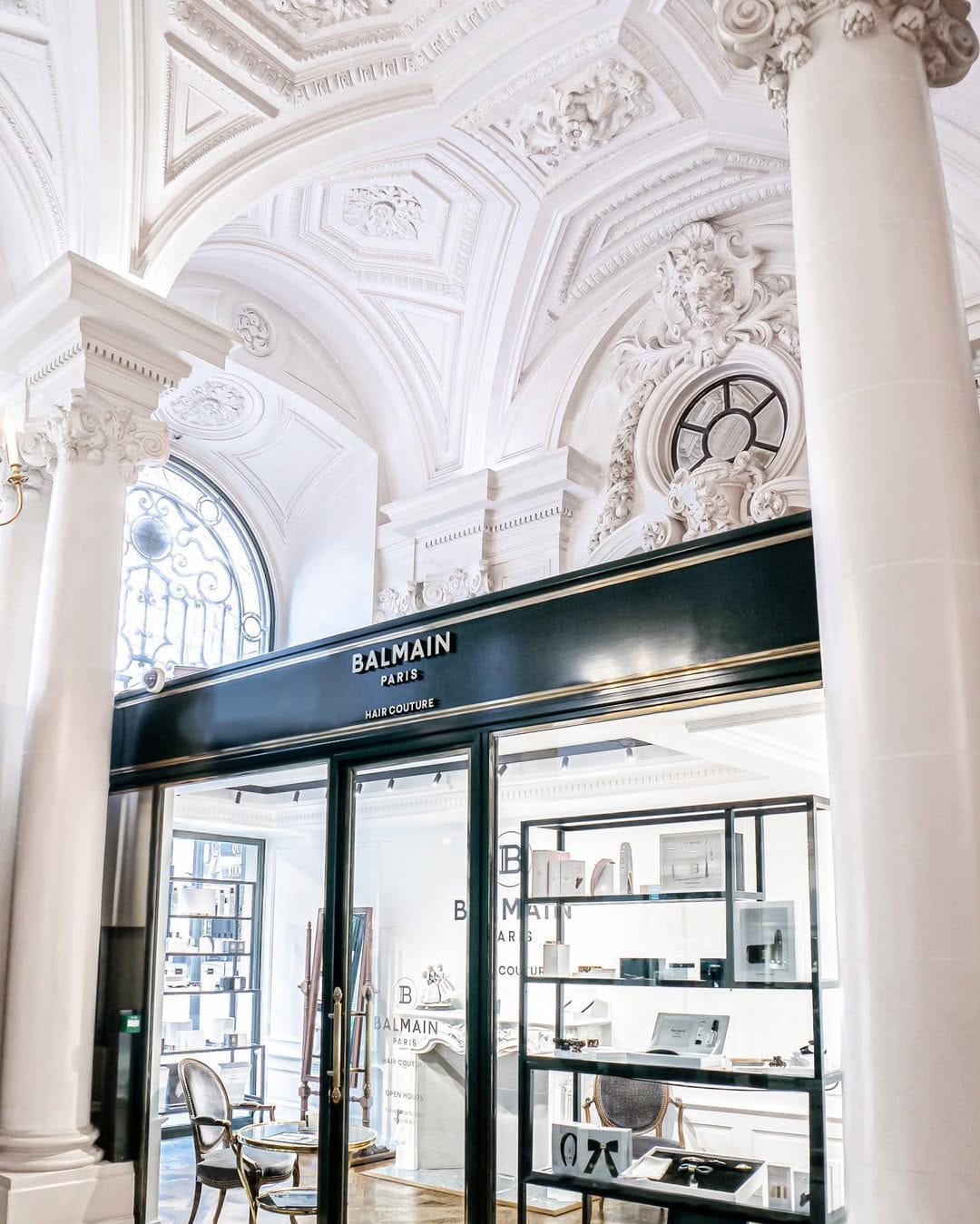 Post 7 by Balmain Hair Salon Paris on Instagram (image)
