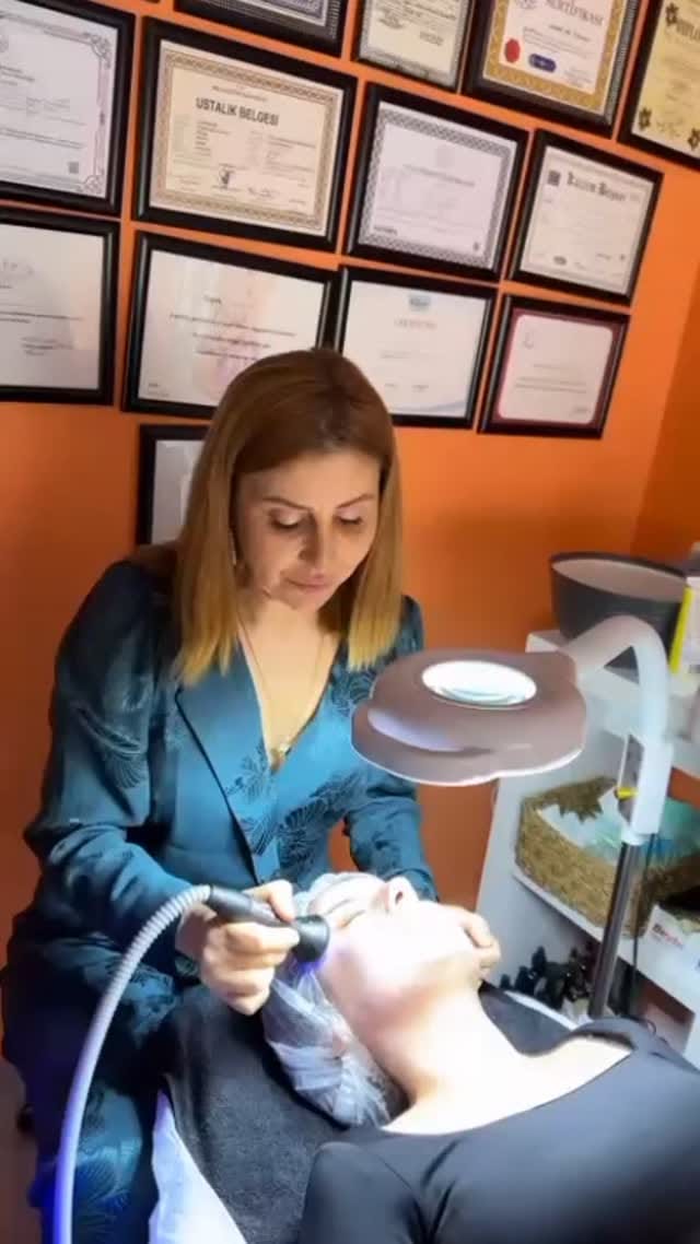 Post 1 by Selmagül Estetik 🌹  Güzellik Merkezi Eğitim Mentor on Instagram (video)