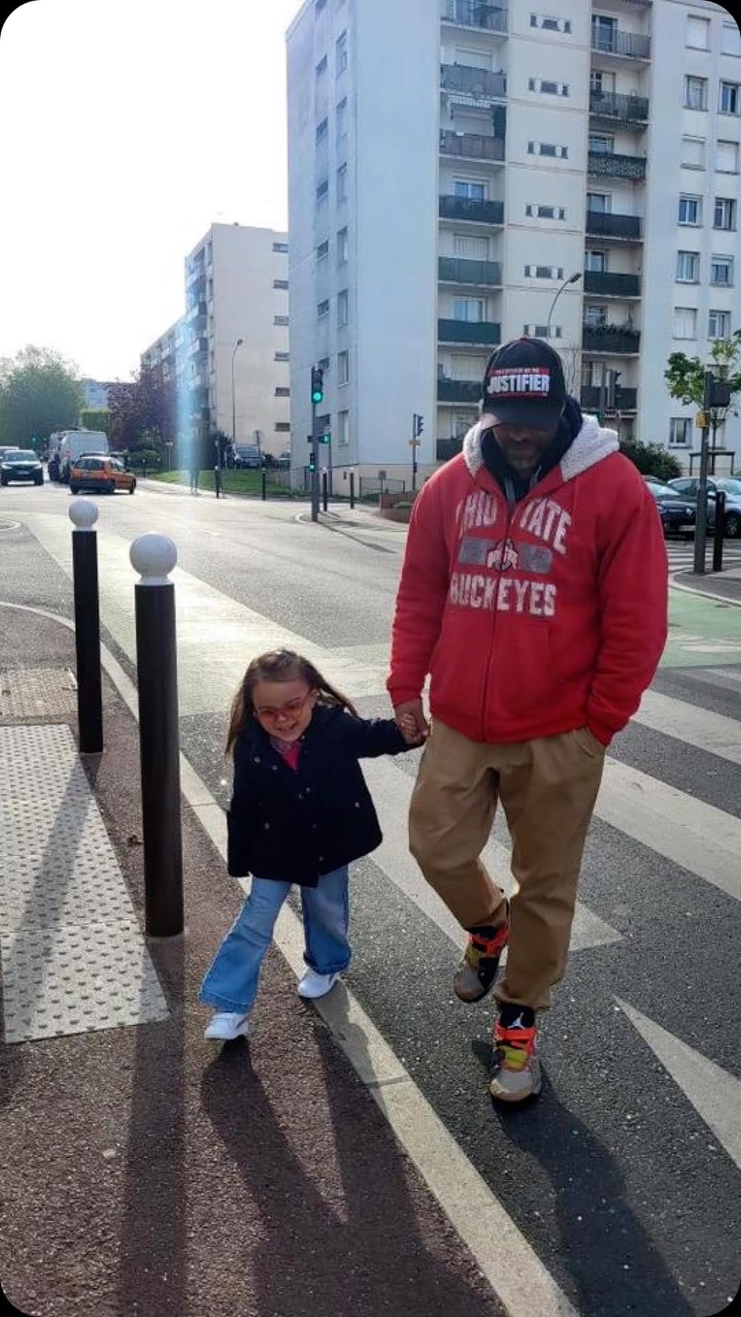Post 4 by Damien Vaubien on Instagram (video)