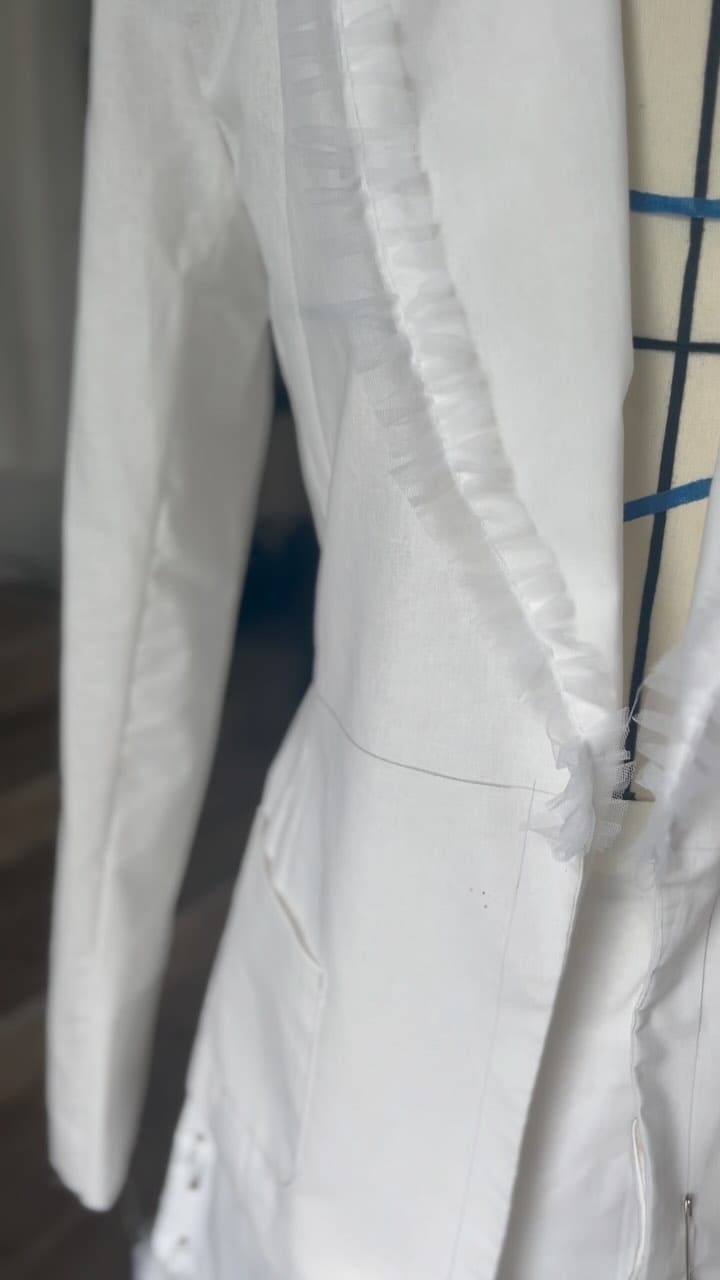 Post 7 by OV Paris on Instagram (video)