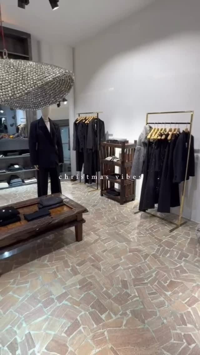 Post 2 by BÁSE on Instagram (video)