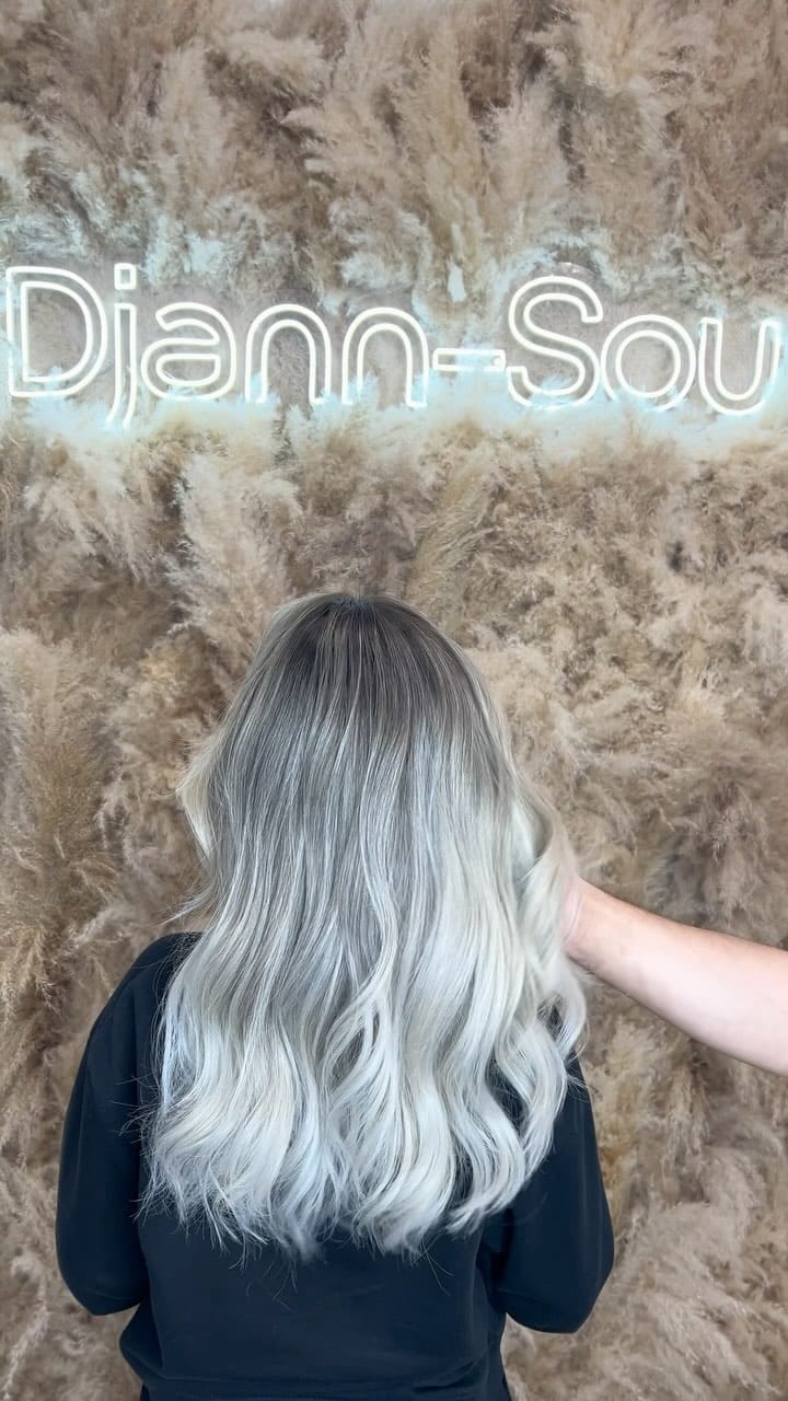 Post 7 by salon de coiffure cannes on Instagram (video)