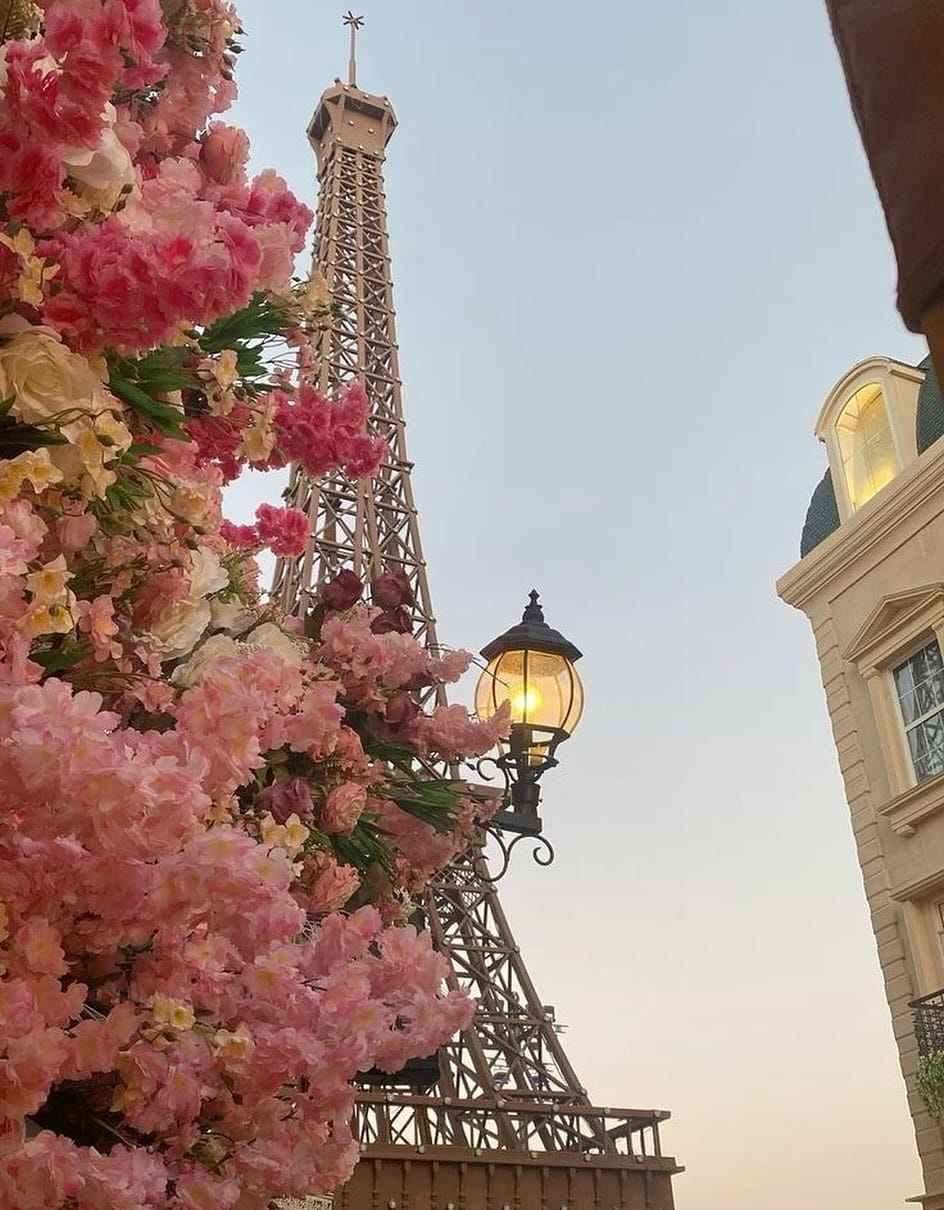 Post 3 by Pearly & More on Instagram (image)