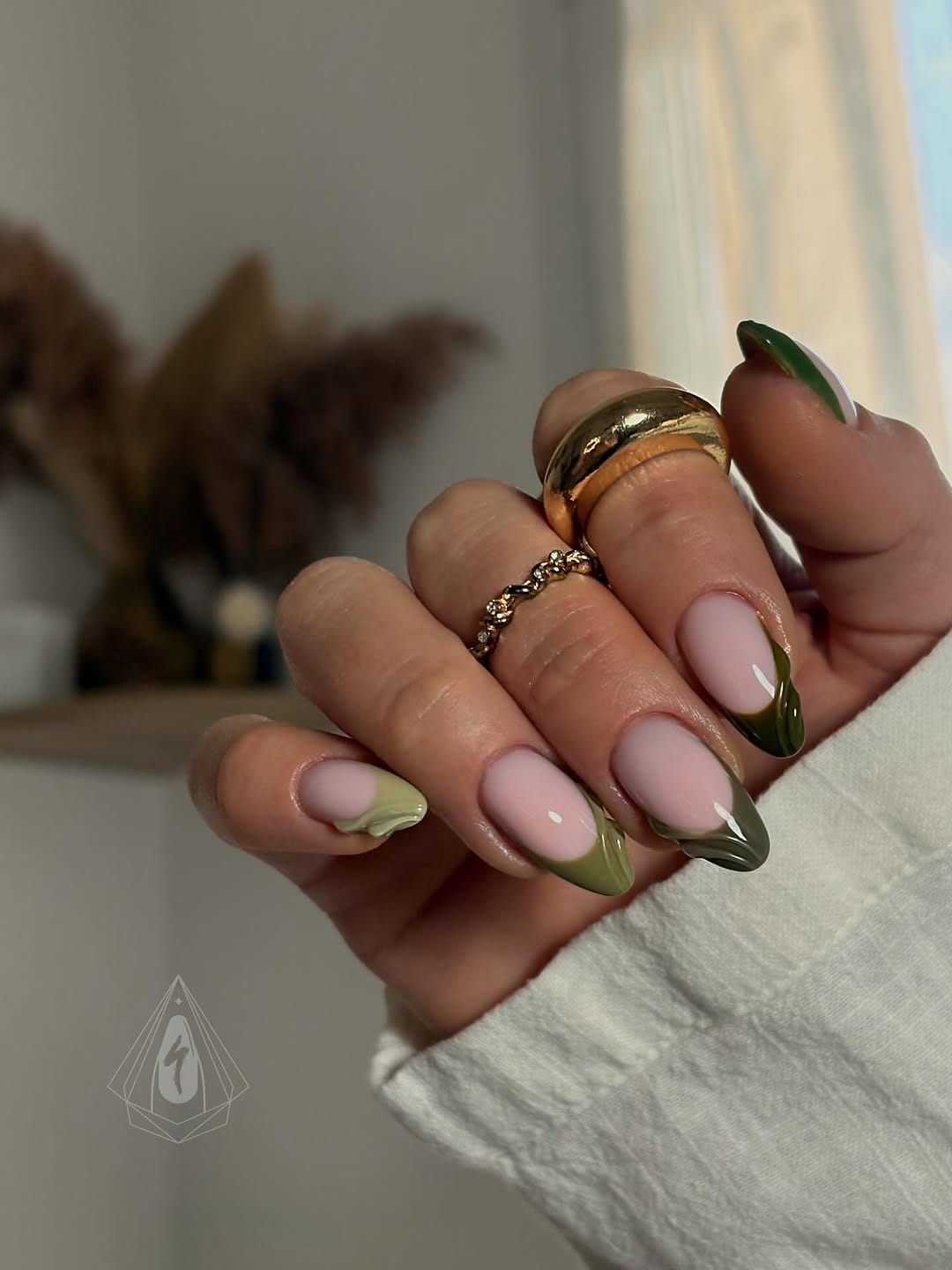 Post 5 by 𝖲𝖶𝖤𝖤𝖳𝖭𝖠𝖨𝖫𝖲 on Instagram (carousel)