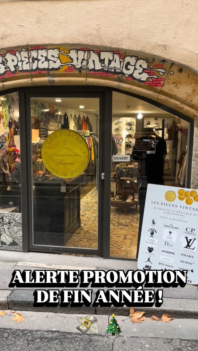Post 8 by Les Pieces Vintage Store on Instagram (video)