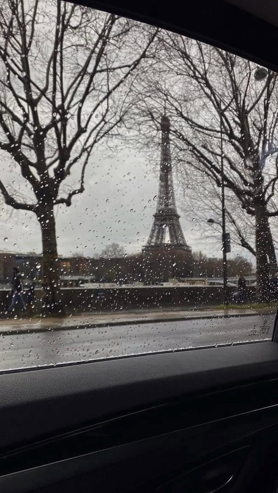 Post 5 by ANDREA MARÍ on Instagram (video)