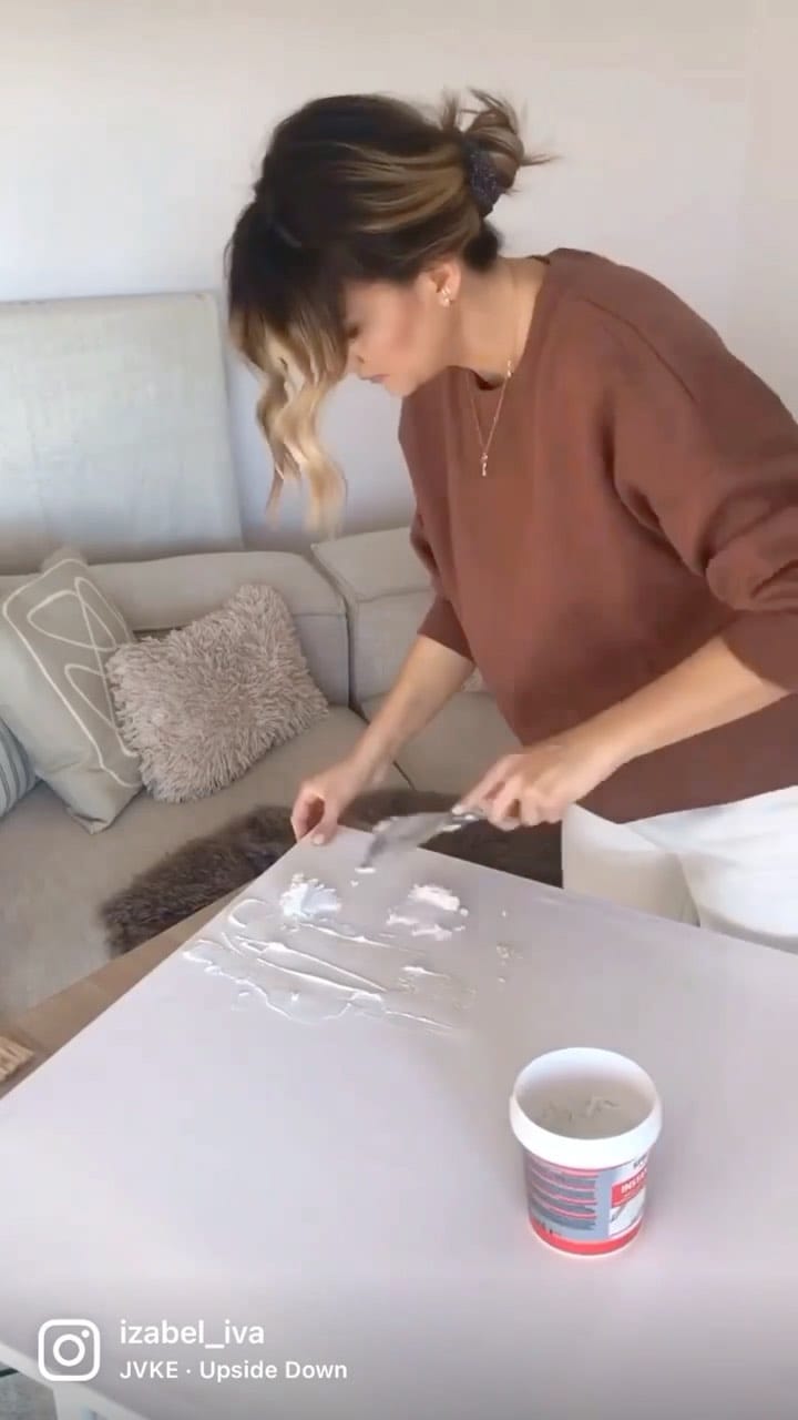 Post 4 by [ Izabel ] on Instagram (video)