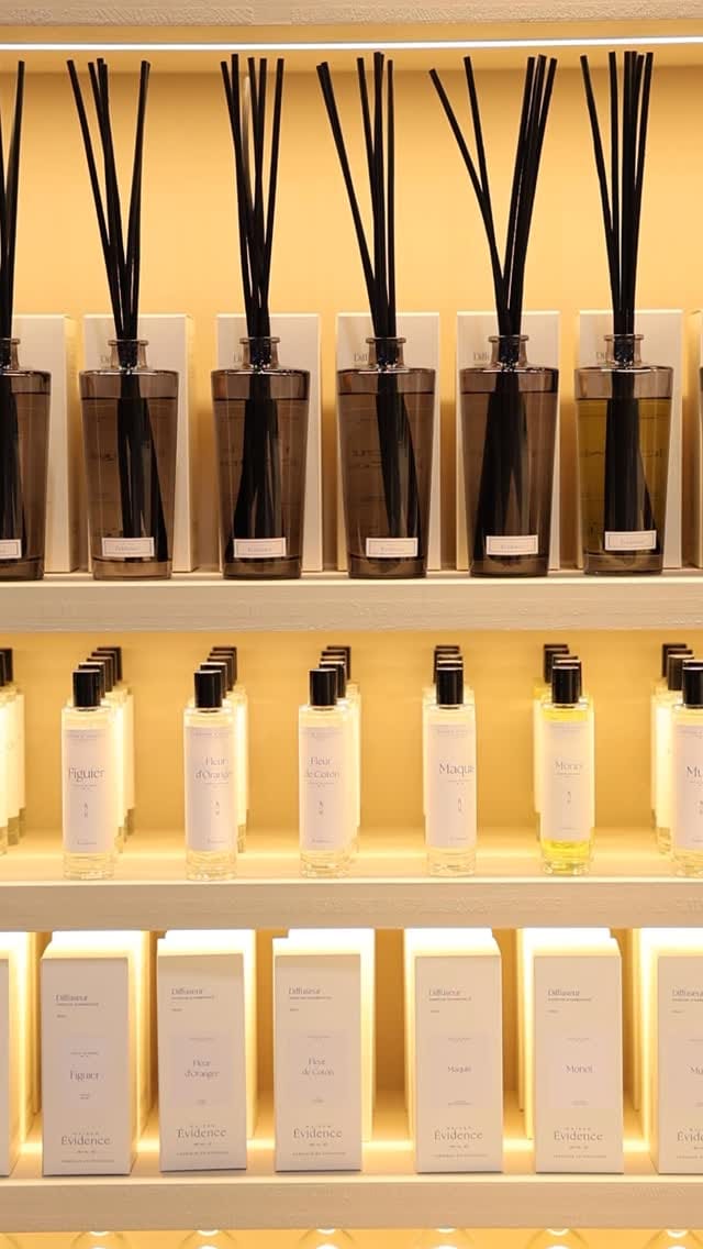Post 7 by Artisan parfumeur on Instagram (video)
