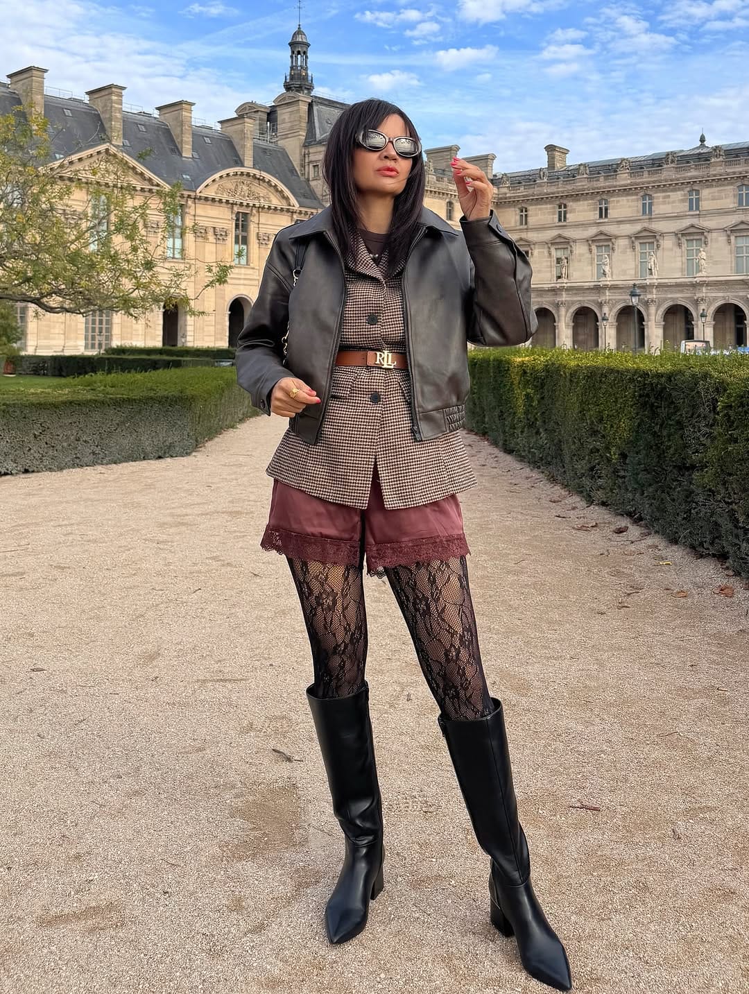 Post 9 by Vololona Andrianirina on Instagram (carousel)