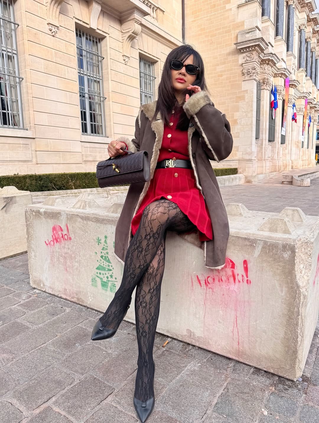 Post 7 by Vololona Andrianirina on Instagram (carousel)