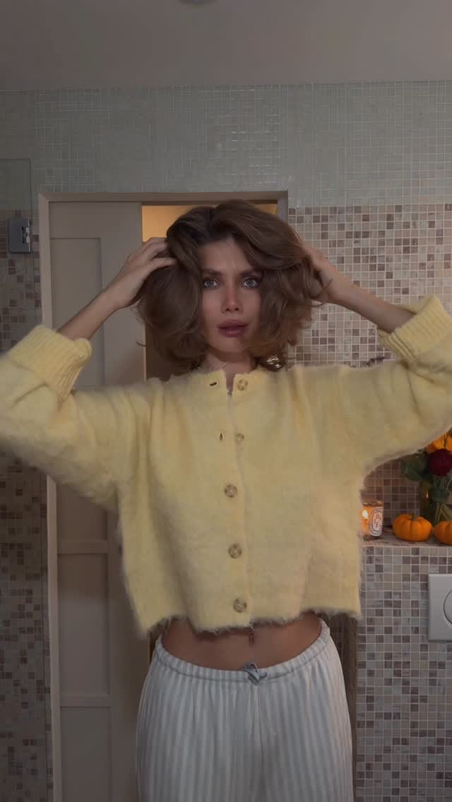 Post 4 by Anastasiia on Instagram (video)