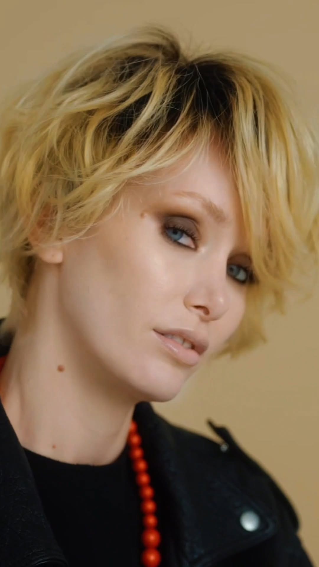 Post 5 by Shampoo Expert on Instagram (video)