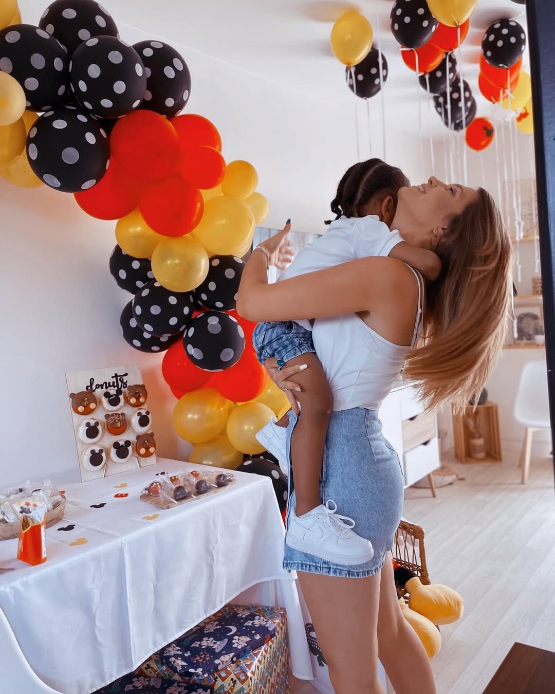 Post 4 by 𝕆𝕔𝕖́𝕒𝕟𝕖 𝕖𝕥 𝔼𝕞𝕚𝕝𝕚𝕠 on Instagram (image)