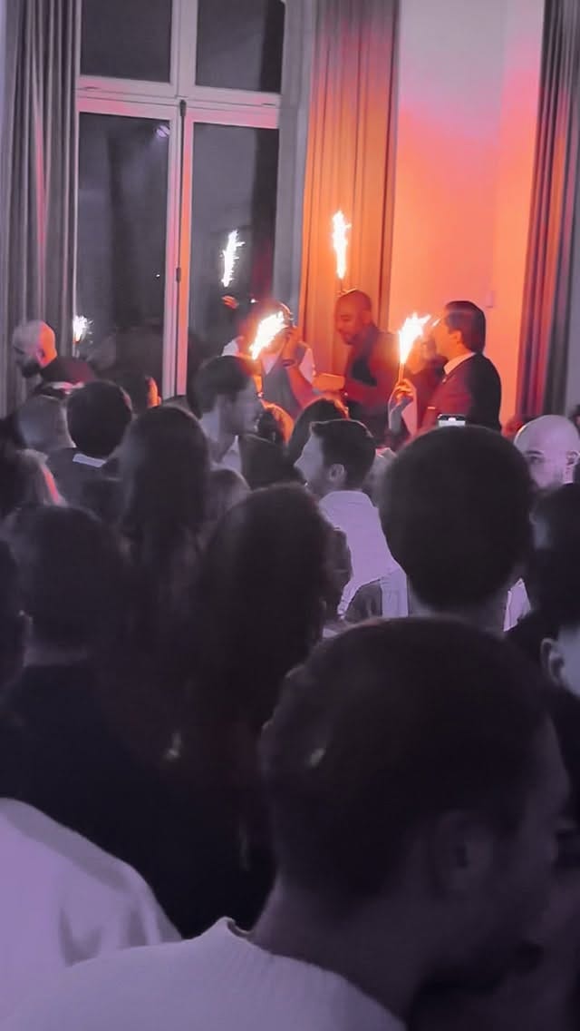 Post 6 by Romy on Instagram (video)