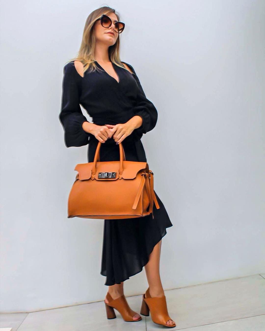 Post 8 by BRUNA MANSUR on Instagram (image)
