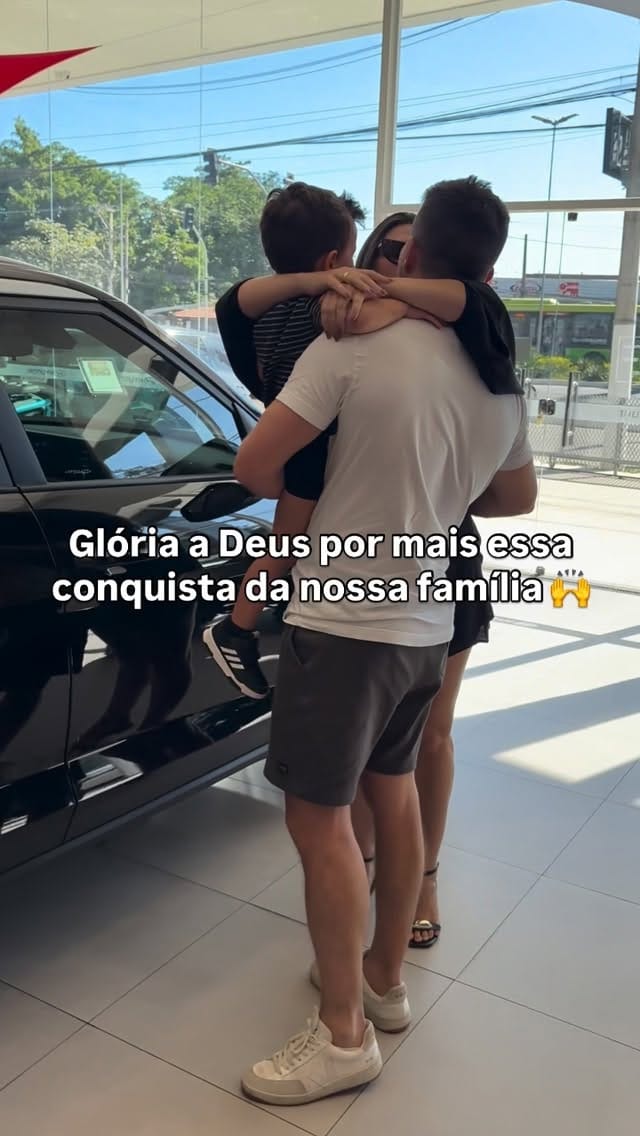 Post 3 by BRUNA MANSUR on Instagram (video)