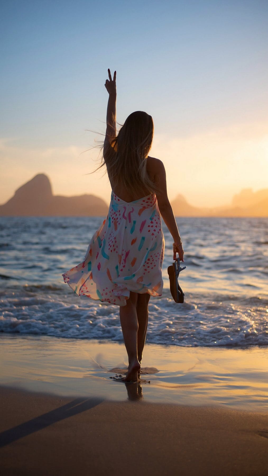 Post 7 by BRUNA MANSUR on Instagram (video)