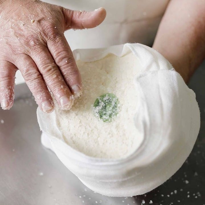 Post 3 by Tentation Fromage on Instagram (image)