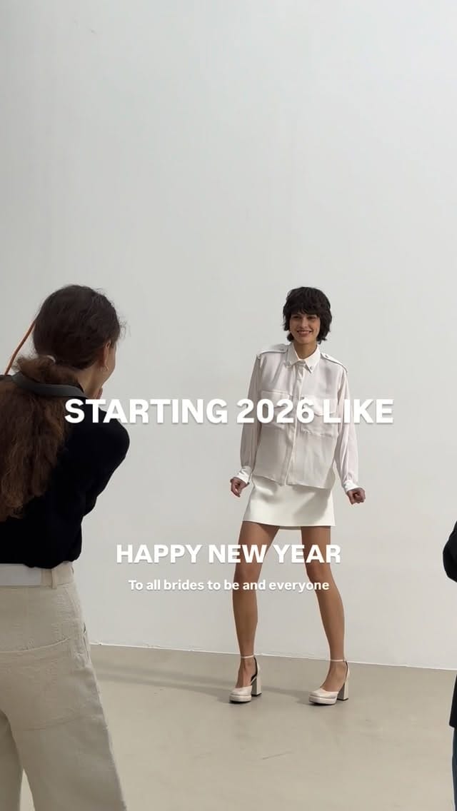 Post 4 by Uni Paris on Instagram (video)