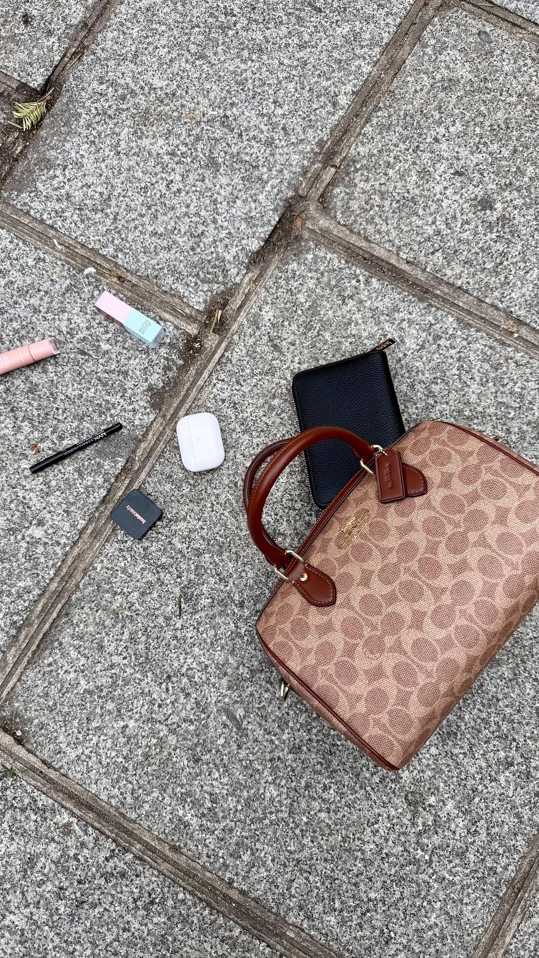 Post 2 by Sania Hasna on Instagram (video)