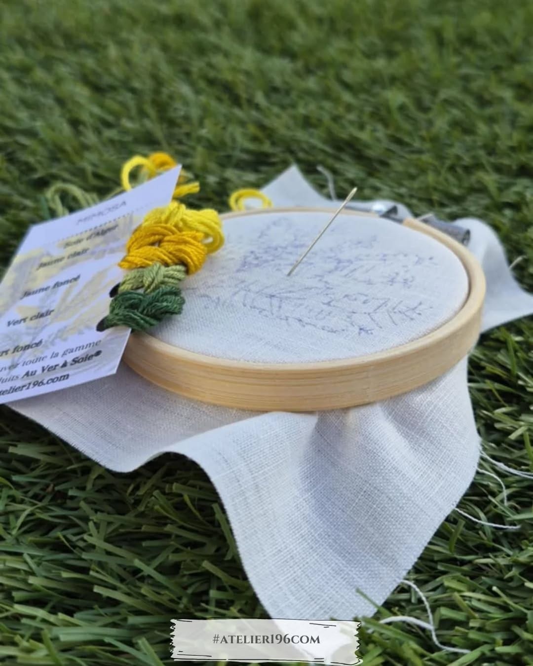 Post 3 by onceuponunefois, diy/broderie on Instagram (image)