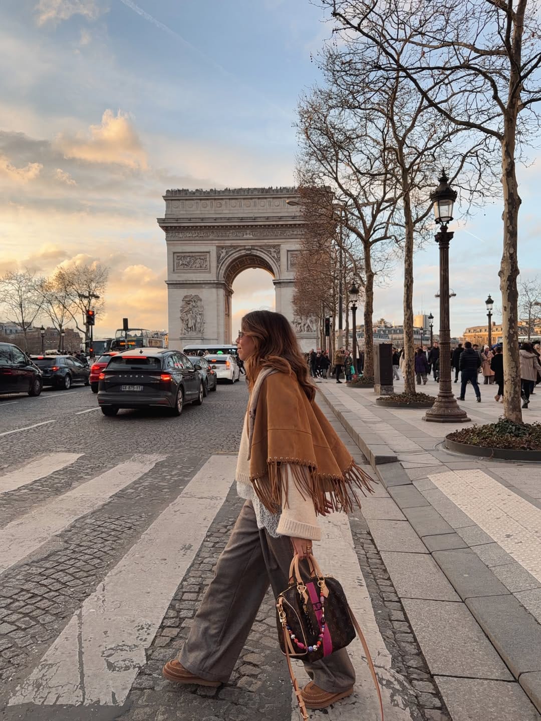Post 3 by Auré 🪩 on Instagram (carousel)