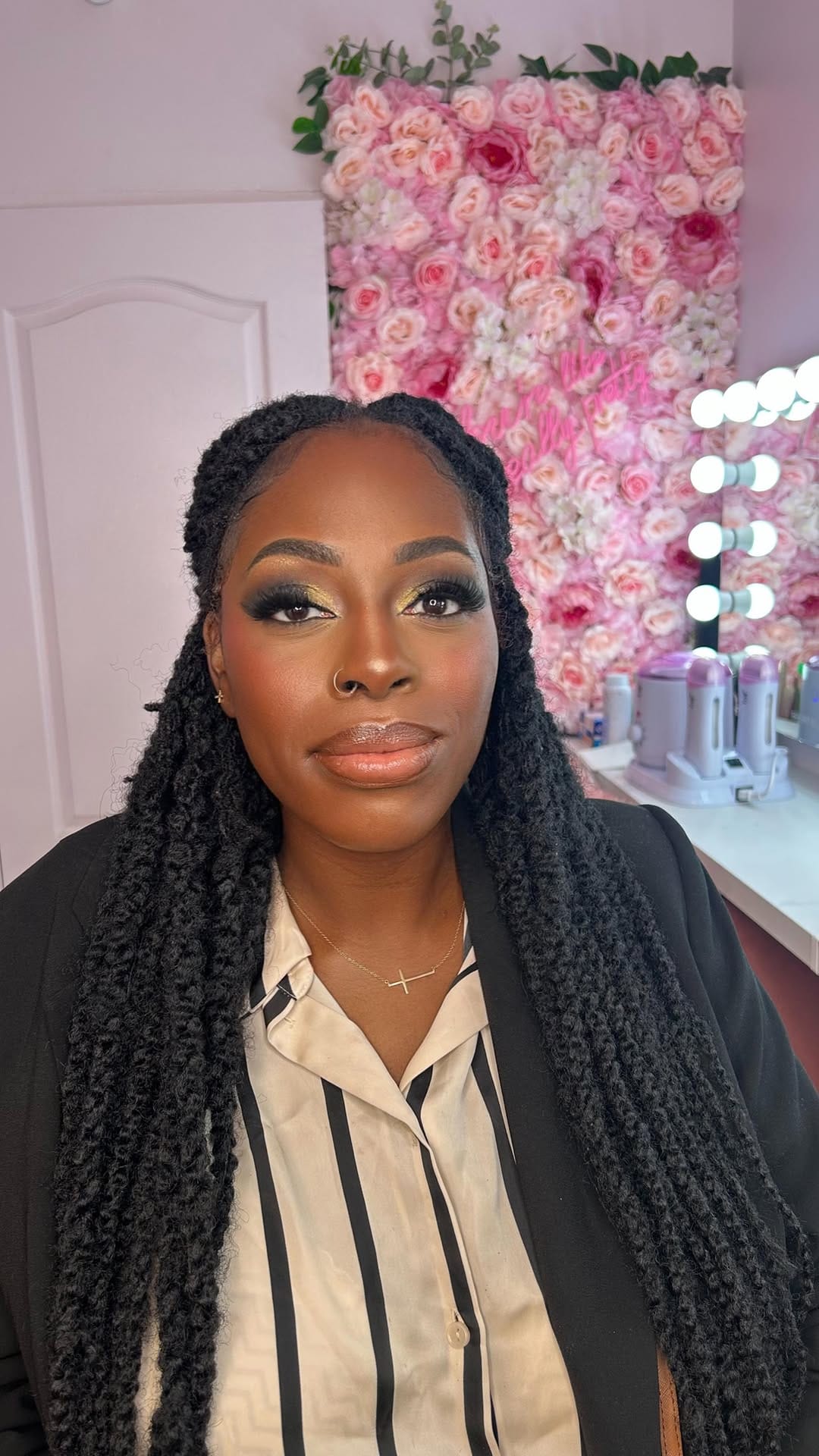 Post 3 by 𝐊𝐀𝐀𝐌𝐌𝐈𝐈🪞𝐒𝐀𝐋𝐎𝐍 𝐃𝐄 𝐁𝐄𝐀𝐔𝐓𝐄́ on Instagram (video)