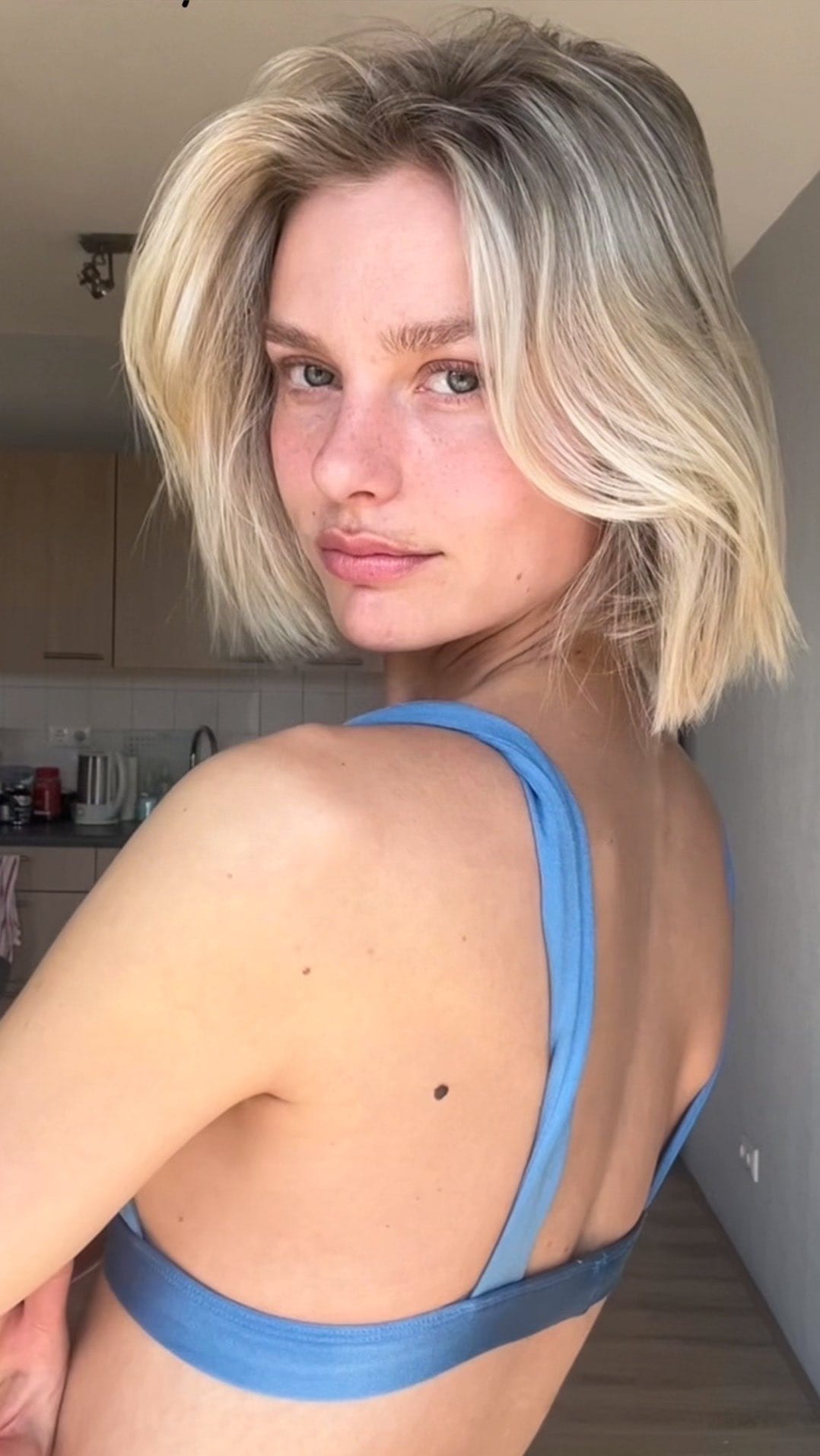 Post 2 by Iris van 't Hof on Instagram (video)