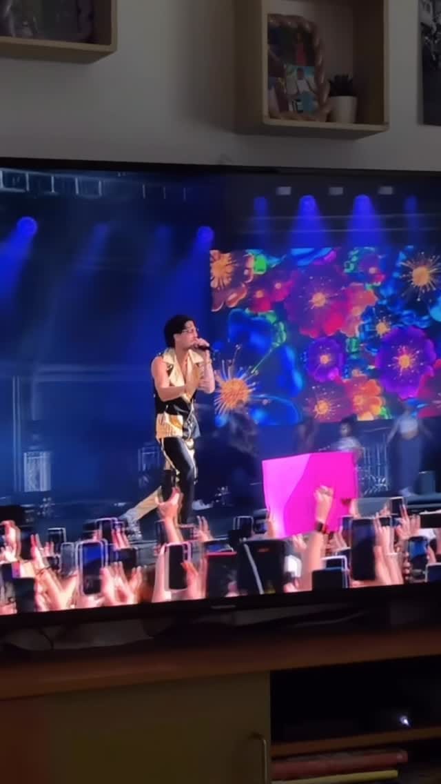 Post 3 by Indyz 🌺 Céline on Instagram (video)