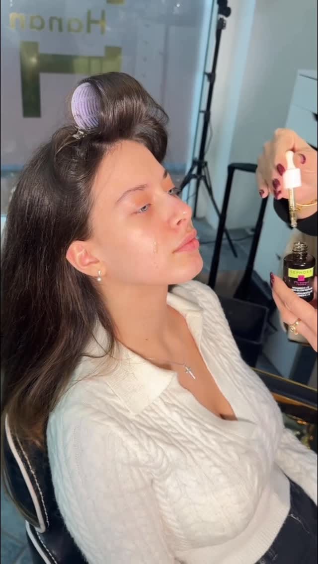 Post 1 by خبيرة مكياج + تركيب رموش وليفتنغ 🫶🏻 on Instagram (video)