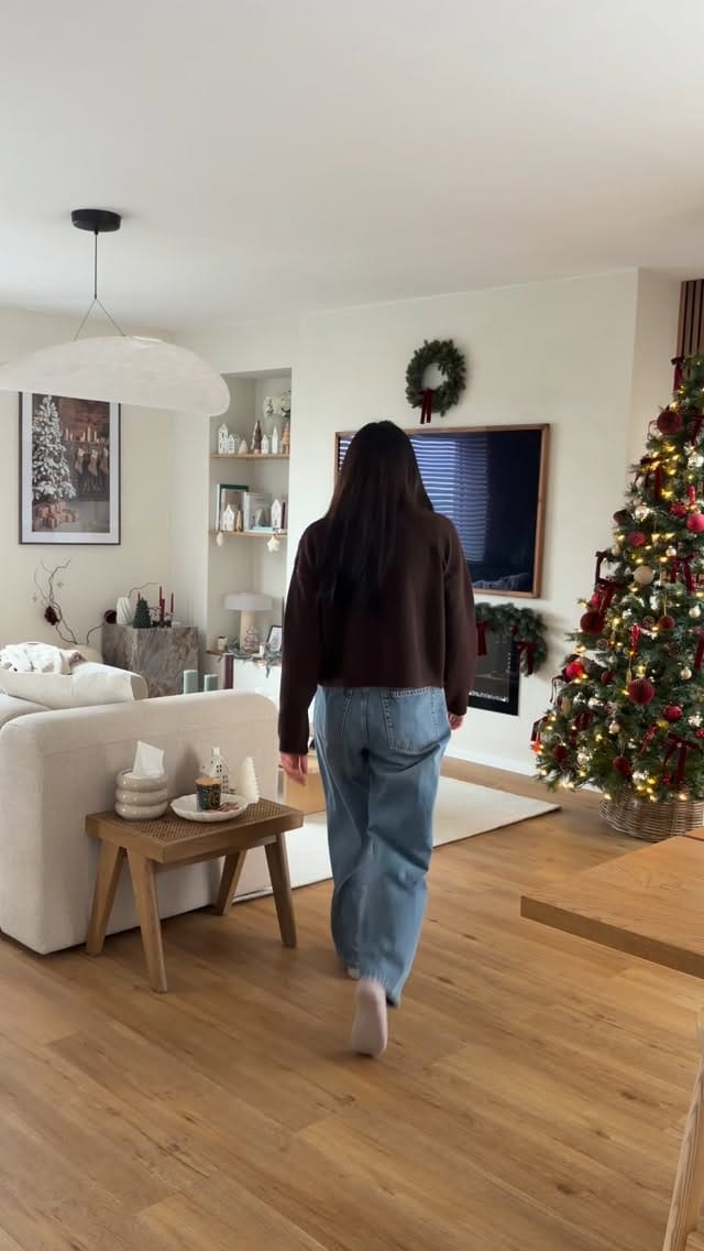 Post 1 by Laura | K. on Instagram (video)