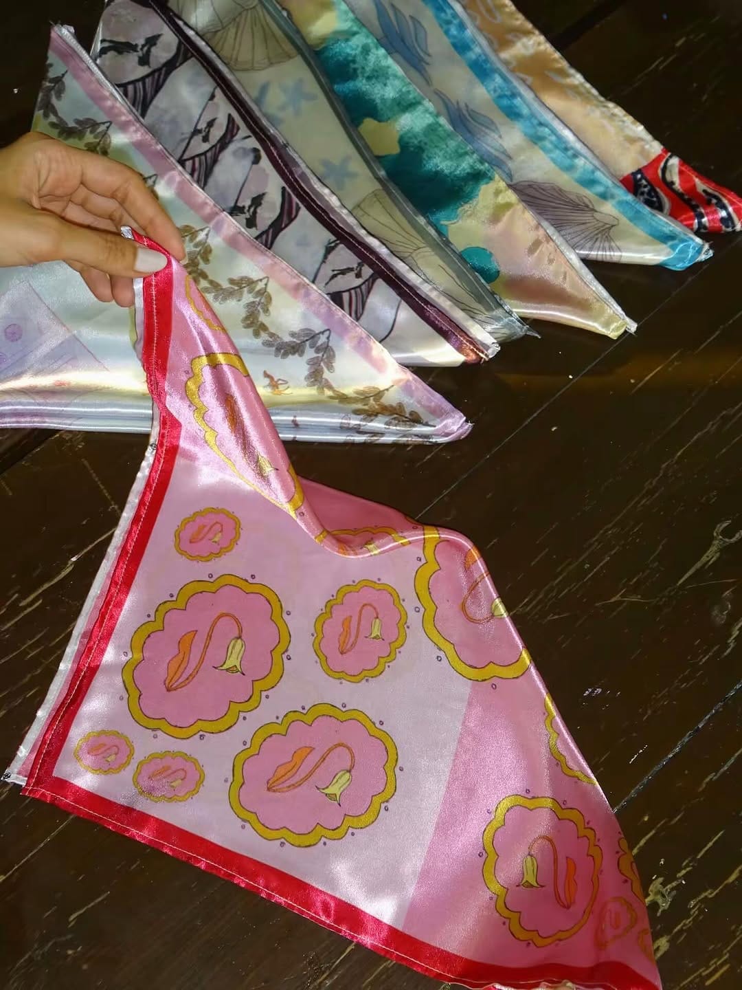 Post 2 by ReeM AlSabhan , FASHION WORKSHOP on Instagram (carousel)