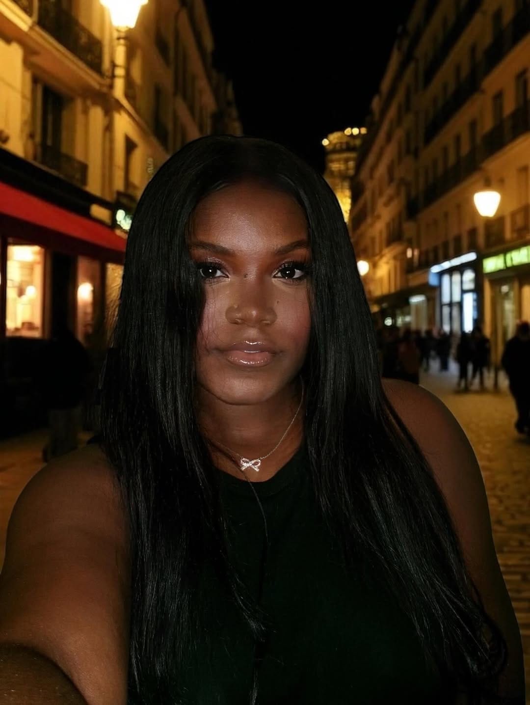 Post 10 by DAYANA MO on Instagram (carousel)
